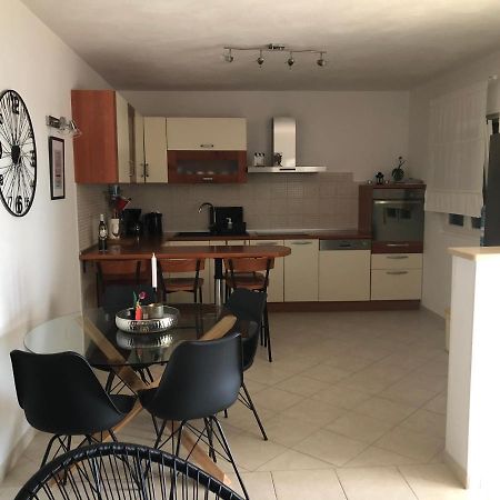 Holiday Home - Apartment Carmen Sevid Buitenkant foto